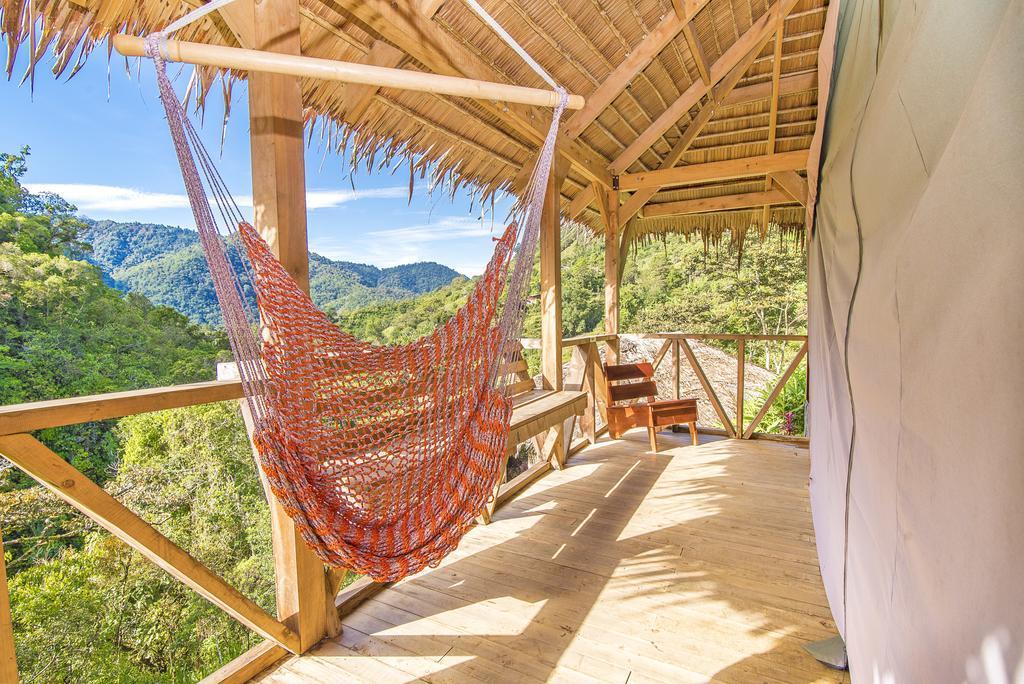 Tami Lodge Providencia ภายนอก รูปภาพ