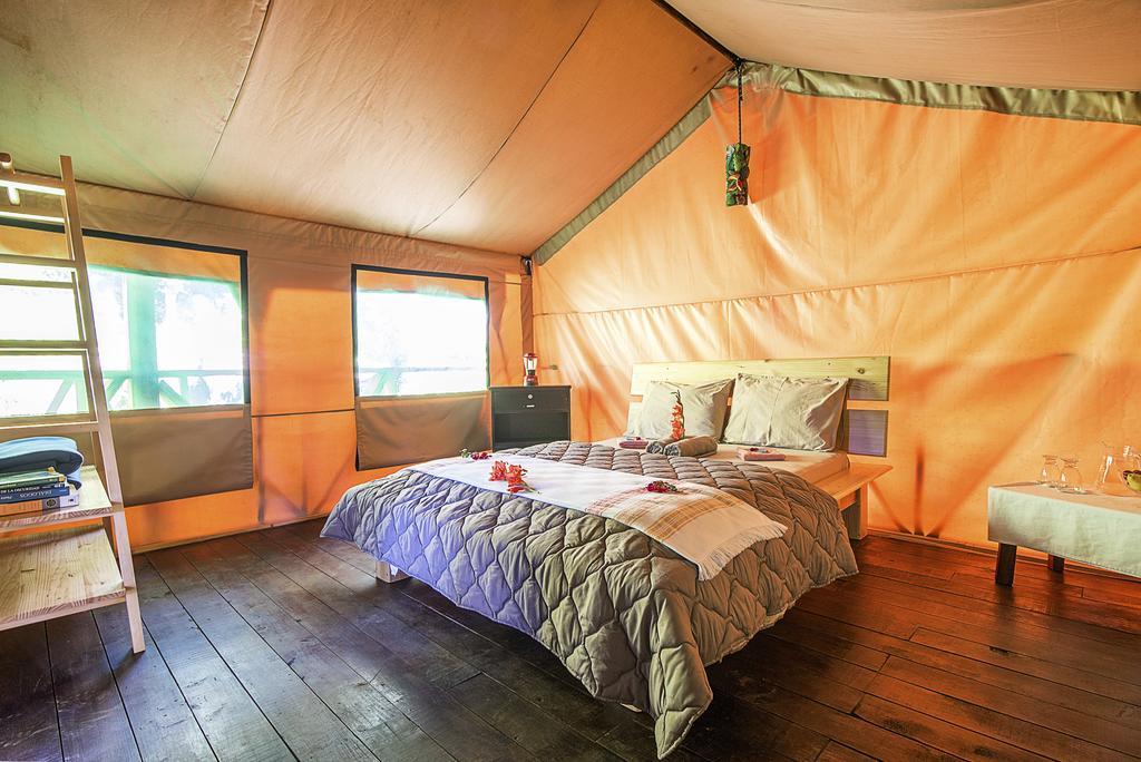 Tami Lodge Providencia ภายนอก รูปภาพ